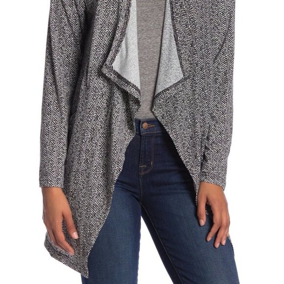 Papillon Black And White Herringbone Draped Open Front Cardigan - Picture 2 of 5